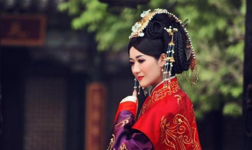 李延年自卖自夸写了一首诗,只为将妹妹送给汉武帝!