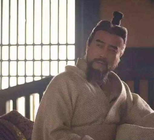 曹丕逼刘协让帝之后，j仅用一招夺取天下