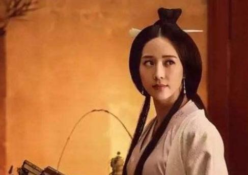 柏夫人为什么会那么受宠