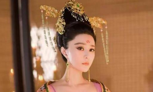 杨芷为什么会被贬成庶人