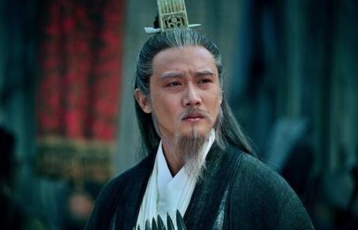 刘备有五虎上将和诸葛亮，为什么还是最先退出历史舞台