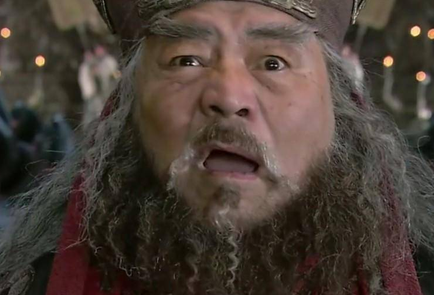 董卓死后西凉军为什么会群龙无首 董卓就儿子可以传位吗