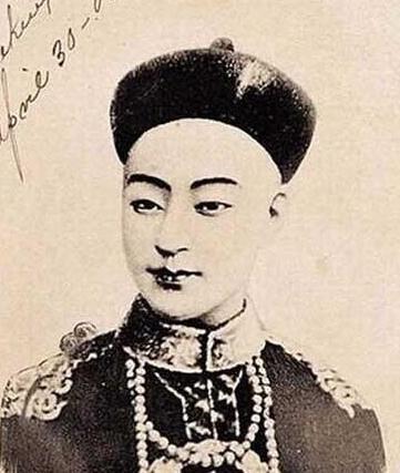 清朝十二个皇帝没有一个是昏君，清朝的灭亡竟然是败在皇后手里