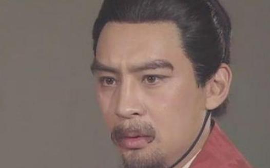 曹操本来可以收获一员大将,刘备从中斡旋不但赚取好名声还除了劲敌!