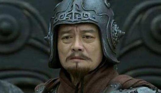 曹操本来可以收获一员大将,刘备从中斡旋不但赚取好名声还除了劲敌!