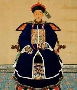 乾隆为什么要收拾雍正朝的遗臣