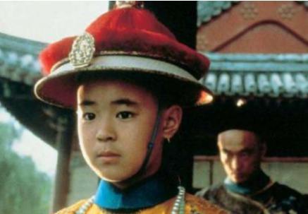 溥仪3岁被抱进皇宫后，他的祖母为什么哭晕过去