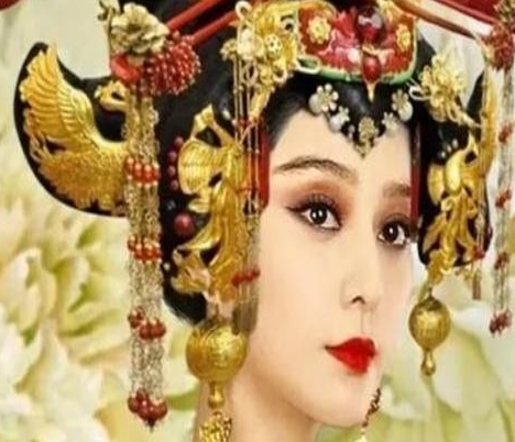 上官婉儿怎么说都是才女 李隆基为什么要杀她