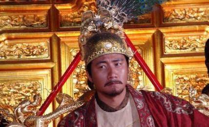 朱元璋的小舅子行事疯狂,醉酒说错话装疯卖傻剃光头!