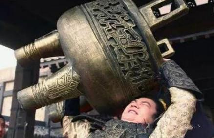 秦武王嬴荡因举顶而死,真的头脑简单四肢发达吗
