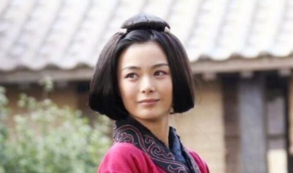 卞夫人为什么嫁给曹操8年之久才生下了曹丕