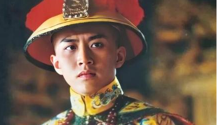 康熙皇帝继承皇位之后 康熙为什么要杀吴良辅
