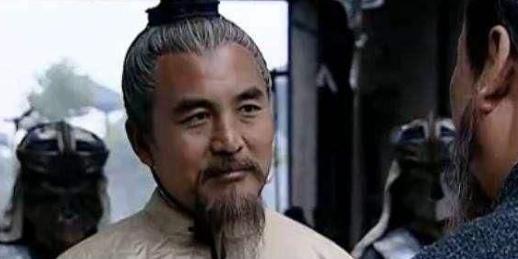 汉景帝刘启对晁错十分重视，为什么要腰斩他