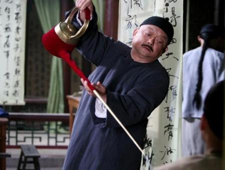 古代官员抄家时如何查出比国库还多的钱的 给墙一个锤子