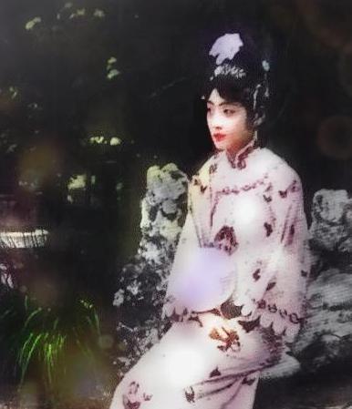 清朝最后一位皇后婉容，她为什么会在监狱里结束自己的一生