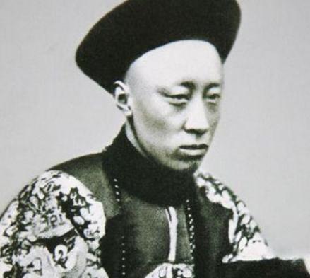 咸丰为什么撤掉恭亲王军机大臣的职务 