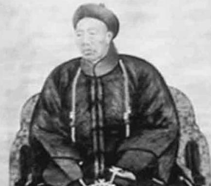 李莲英为什么能够在在宫中服侍52年之久 慈禧死后为何还帮她守孝三年呢