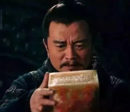 袁术手里连能臣名将都没有 袁术为什么还敢称帝