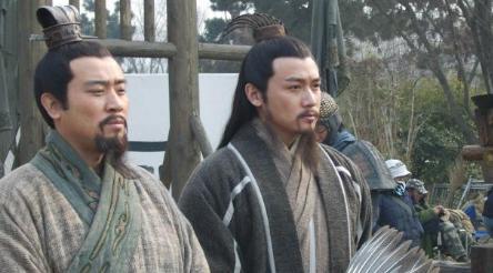 诸葛亮为什么会选择刘备呢 为什么说刘备才是他唯一的选择