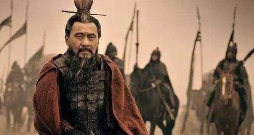 曹操是靠为什么称霸的