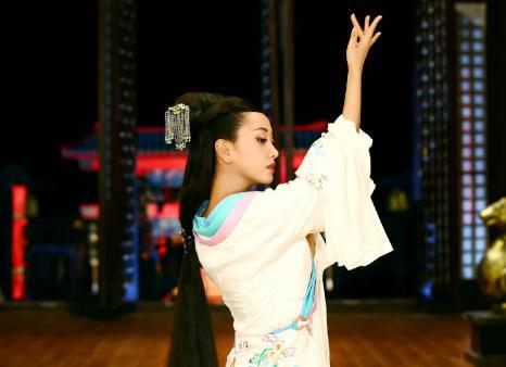 霍成君为什么会被贬冷宫12年