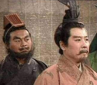 三国时期张飞曾多次挑战吕布，他的武艺怎么样