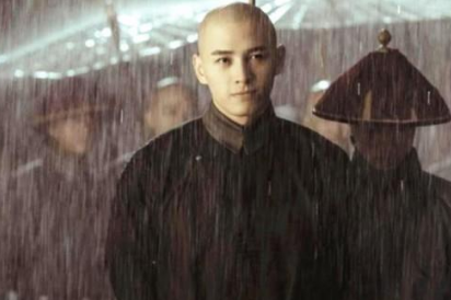 雍正为什么打击弘时
