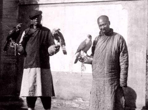 晏森晚年为什么论沦落到靠拉车维持生活