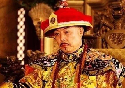 张廷玉身为清朝三朝元老 乾隆为什么将他太庙的荣誉剥夺了