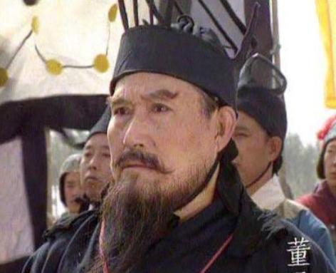 他是三国第一枭雄，曹操为什么到死也不称帝