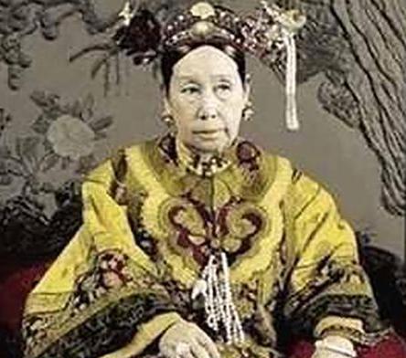 慈禧出逃的时候为什么不带护卫 慈禧为什么要这么做