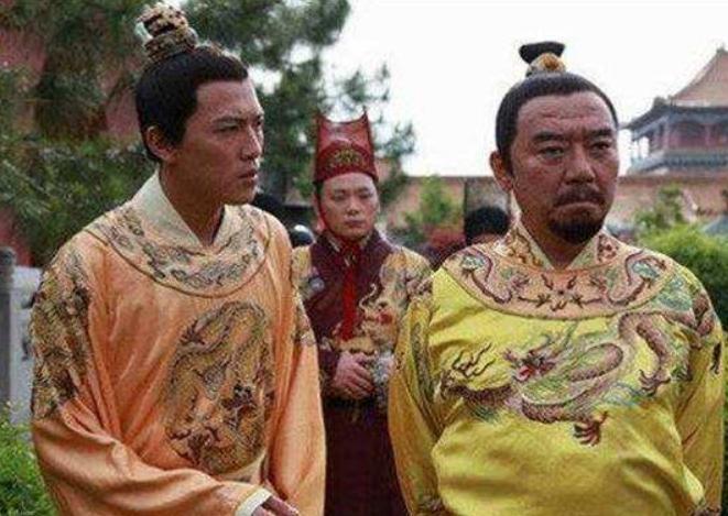 朱标为救老师跳河，侍卫下水救人为什么还被斩了
