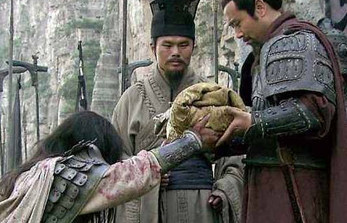 刘备为什么要摔阿斗