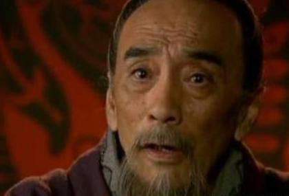 王允是怎么被逼死的 太过自大就被叛军逼着跳楼而死
