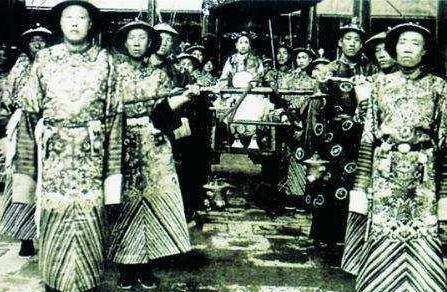 安德海私自出京冒充钦差中的情况怎么样