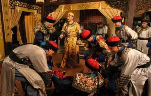 孝贤纯皇后去世后，乾隆为什么对两个太子说皇位没份