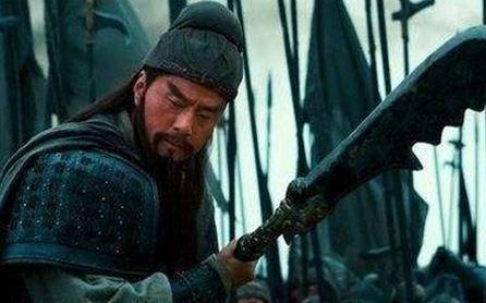 关羽败走时马超在哪里