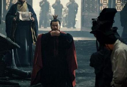 曹操做梦醒来招人解梦 为什么后来又把人杀了