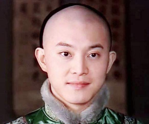 和珅的儿子叫丰绅殷德,为什么不姓和