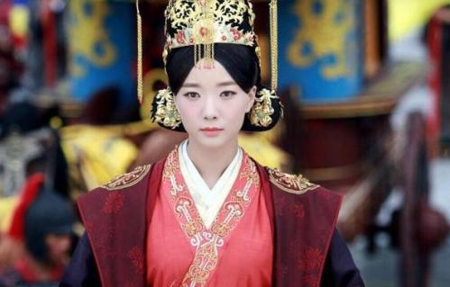 他是皇后的亲弟弟,虽娶妻但未子,后来三个儿子是怎么来的