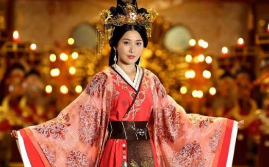 他是皇后的亲弟弟,虽娶妻但未子,后来三个儿子是怎么来的