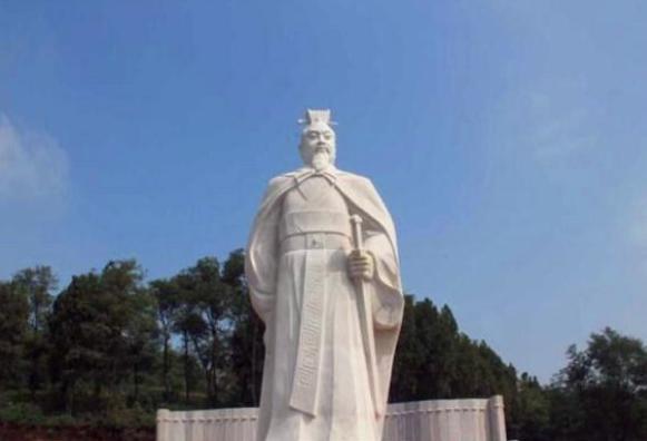 霍去病的墓很繁荣，为什么卫青的墓却很凄凉