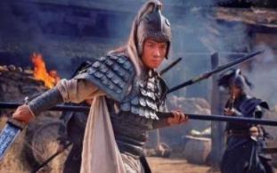 赵云单骑杀回长坂坡为什么只救阿斗