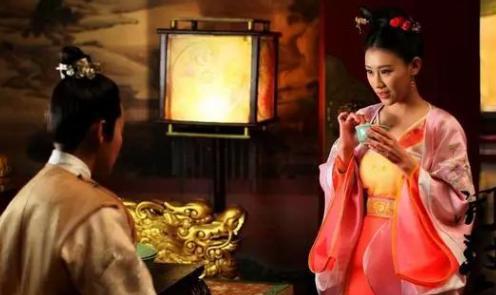 宋高宗逝后，为什么后面三代皇帝都对一个女人这么敬重！这个女人是谁