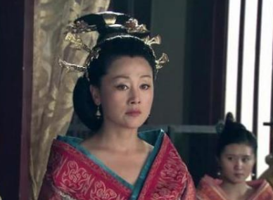 在刘邦去世后，已经失宠的吕雉是如何把握朝政的