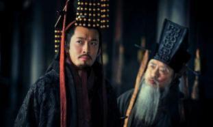 刘备打孙权曹丕为什么不作为
