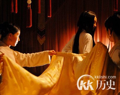 古代后宫妃子如何侍寝？风情万种令皇帝高潮迭起