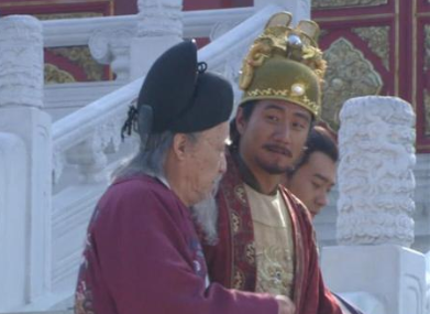 侍卫们尽力救起落水的朱标，为什么朱元璋还下令杀了一些侍卫