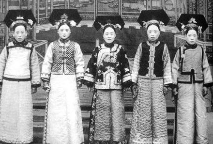 古代妃子被皇帝打落冷宫后 太监为什么还要抢着去伺候