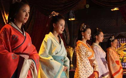 古代妃子被皇帝打落冷宫后 太监为什么还要抢着去伺候